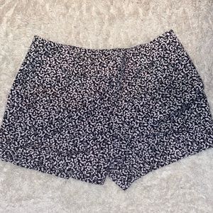 ANNE TAYLOR Signature Short